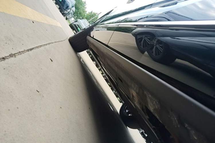 Used Wey Lanshan 2025 Four-Wheel Drive Max Left Side Sill