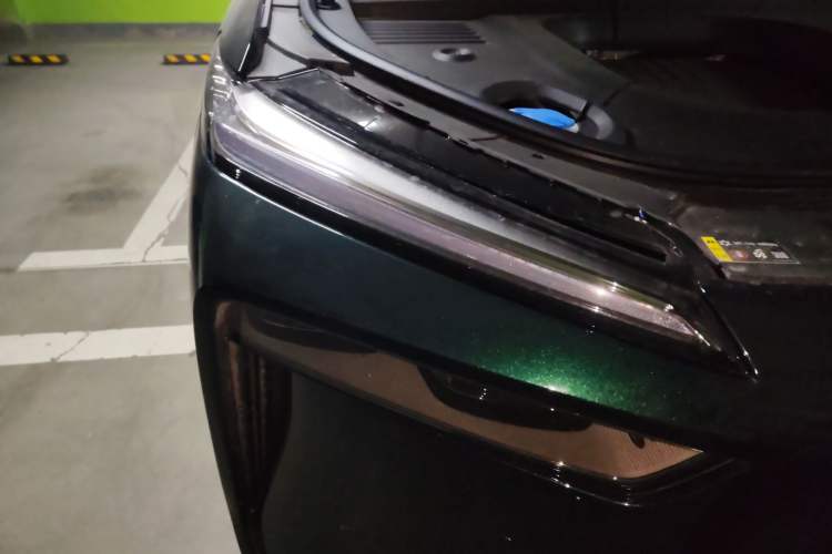 Used Wey Lanshan 2025 Four-Wheel Drive Max Right Front Headlight