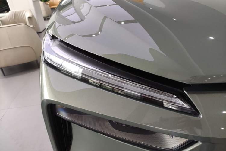 Used Wey Lanshan 2025 Four-Wheel Drive Ultra Right Front Headlight