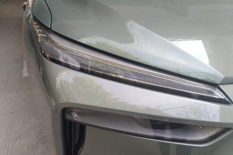 Used Wey Lanshan 2025 Four-Wheel Drive Max Right Front Headlight