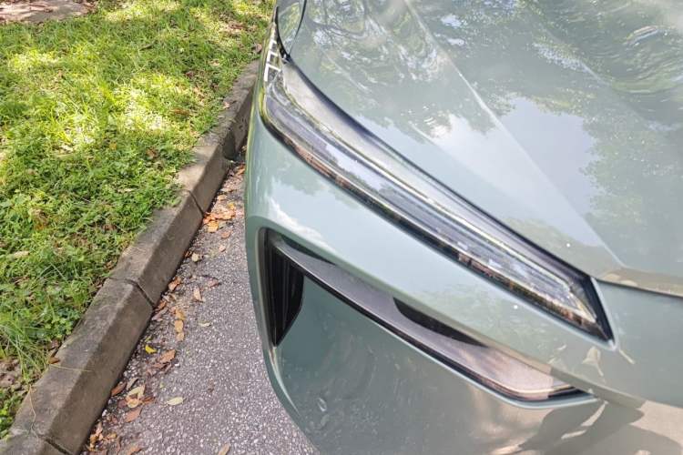 Used Wey Lanshan 2025 Four-Wheel Drive Max Right Front Headlight