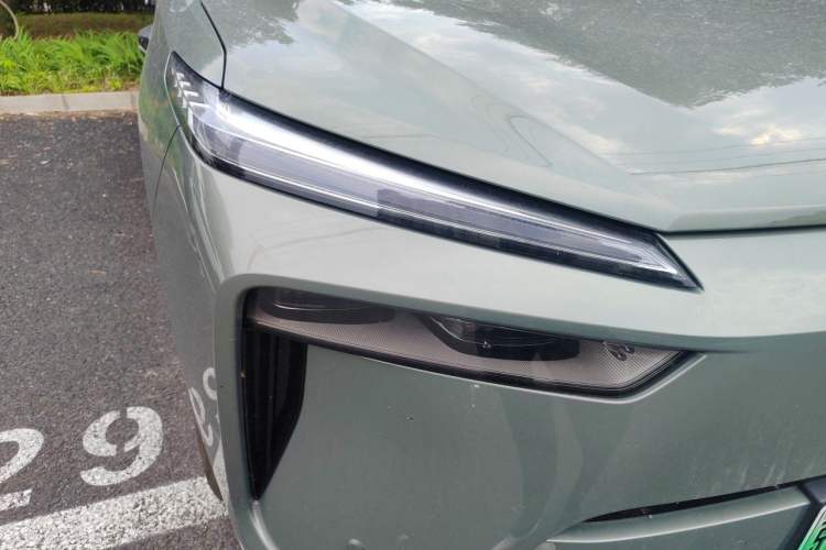 Used Wey Lanshan 2025 Four-Wheel Drive Max Right Front Headlight