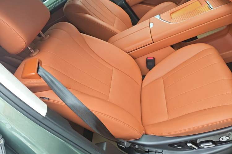Used Wey Lanshan 2025 Four-Wheel Drive Ultra Right Front Seat