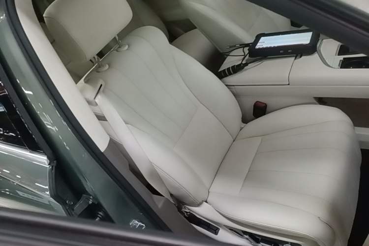 Used Wey Lanshan 2025 Four-Wheel Drive Ultra Right Front Seat