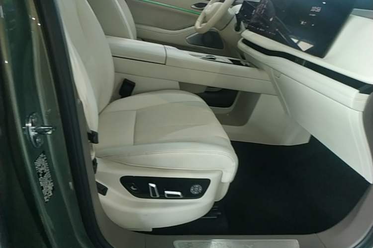 Used Wey Lanshan 2025 Four-Wheel Drive Max Right Front Seat
