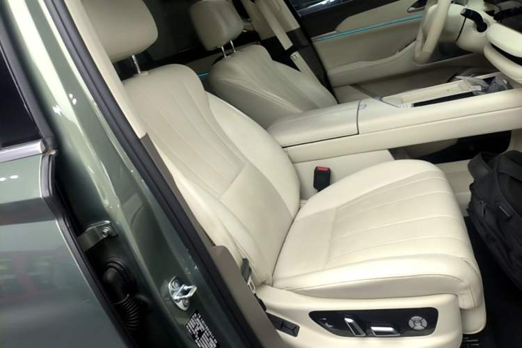 Used Wey Lanshan 2025 Four-Wheel Drive Max Right Front Seat