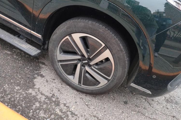 Used Wey Lanshan 2025 Four-Wheel Drive Max Right Front Wheel Hub