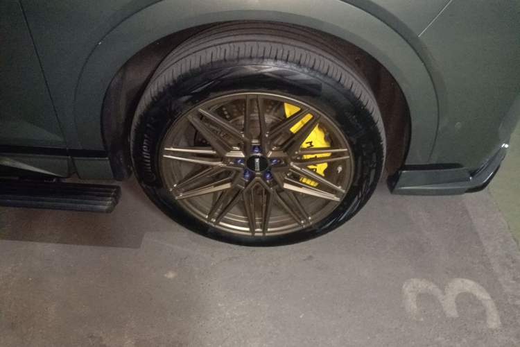 Used Wey Lanshan 2025 Four-Wheel Drive Ultra Right Front Wheel Hub