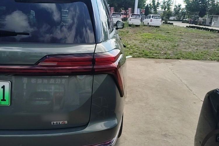 Used Wey Lanshan 2025 Four-Wheel Drive Ultra Right Rear Taillight