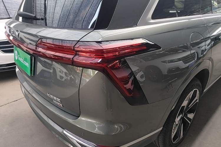 Used Wey Lanshan 2025 Four-Wheel Drive Ultra Right Rear Taillight