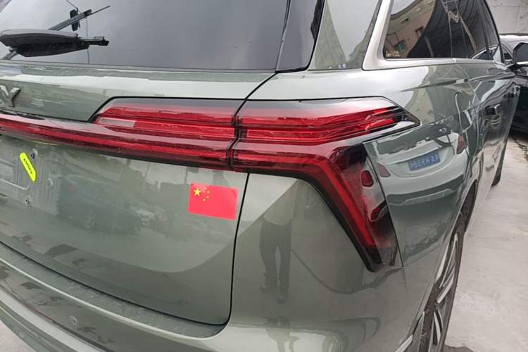 Used Wey Lanshan 2025 Four-Wheel Drive Max Right Rear Taillight