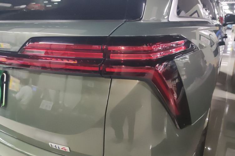 Used Wey Lanshan 2025 Four-Wheel Drive Ultra Right Rear Taillight