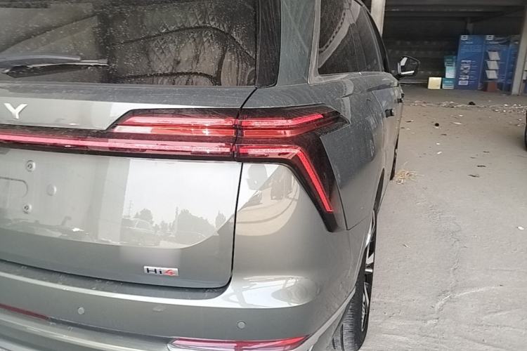 Used Wey Lanshan 2025 Four-Wheel Drive Max Right Rear Taillight