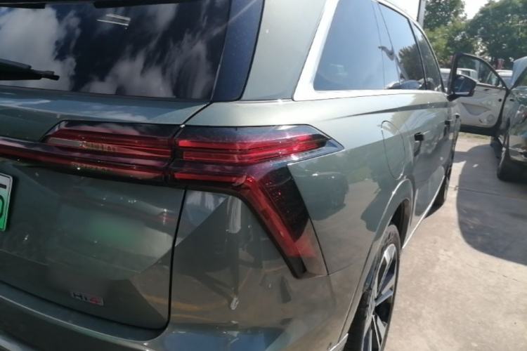 Used Wey Lanshan 2025 Four-Wheel Drive Ultra Right Rear Taillight