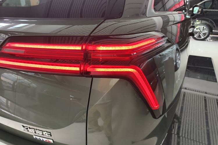 Used Wey Lanshan 2025 Four-Wheel Drive Max Right Rear Taillight