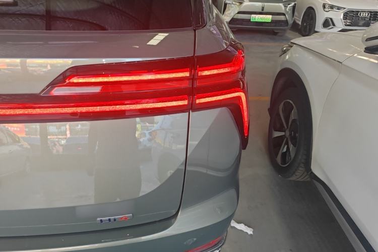 Used Wey Lanshan 2025 Four-Wheel Drive Ultra Right Rear Taillight