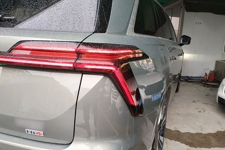 Used Wey Lanshan 2025 Four-Wheel Drive Max Right Rear Taillight