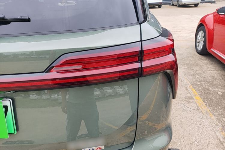 Used Wey Lanshan 2025 Four-Wheel Drive Ultra Right Rear Taillight