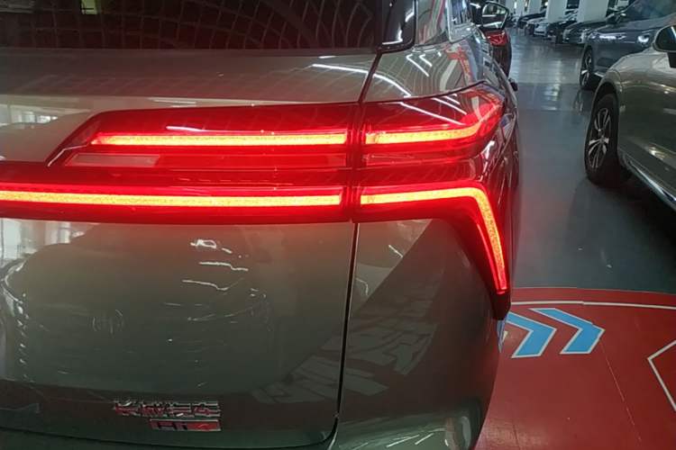 Used Wey Lanshan 2025 Four-Wheel Drive Ultra Right Rear Taillight