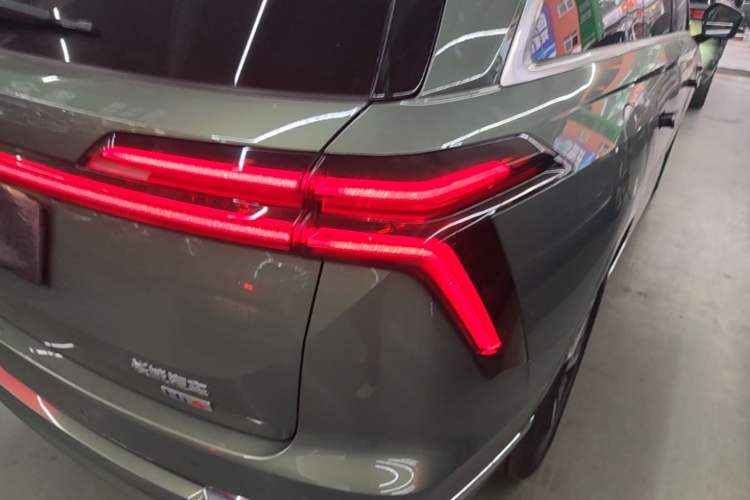 Used Wey Lanshan 2025 Four-Wheel Drive Ultra Right Rear Taillight