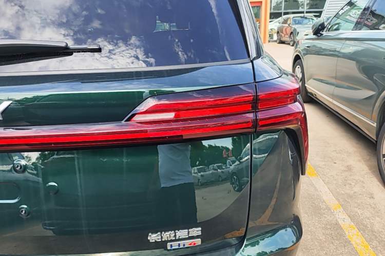 Used Wey Lanshan 2025 Four-Wheel Drive Max Right Rear Taillight