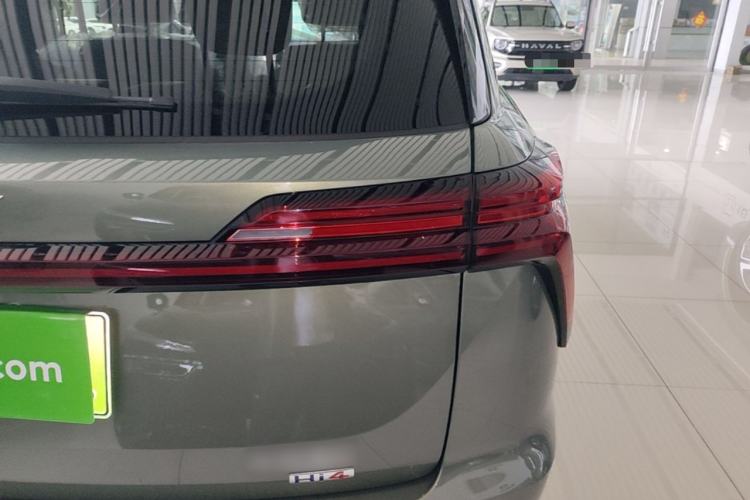 Used Wey Lanshan 2025 Four-Wheel Drive Max Right Rear Taillight