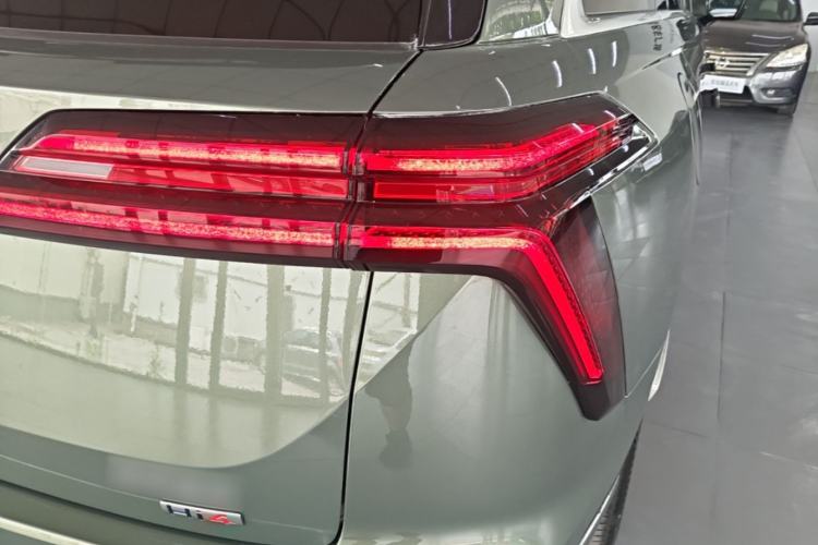 Used Wey Lanshan 2025 Four-Wheel Drive Max Right Rear Taillight