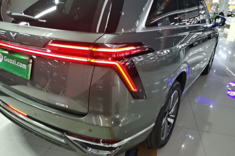 Used Wey Lanshan 2025 Four-Wheel Drive Max Right Rear Taillight