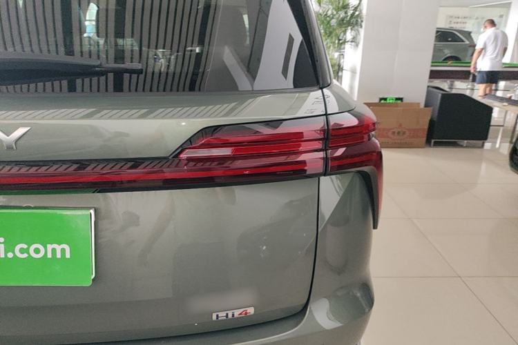 Used Wey Lanshan 2025 Four-Wheel Drive Ultra Right Rear Taillight