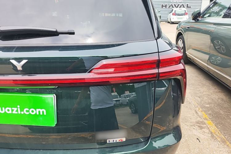 Used Wey Lanshan 2025 Four-Wheel Drive Max Right Rear Taillight