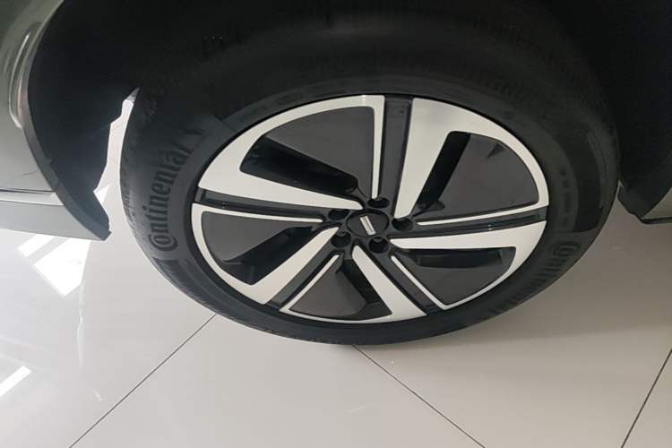 Used Wey Lanshan 2025 Four-Wheel Drive Max Right Rear Wheel Hub