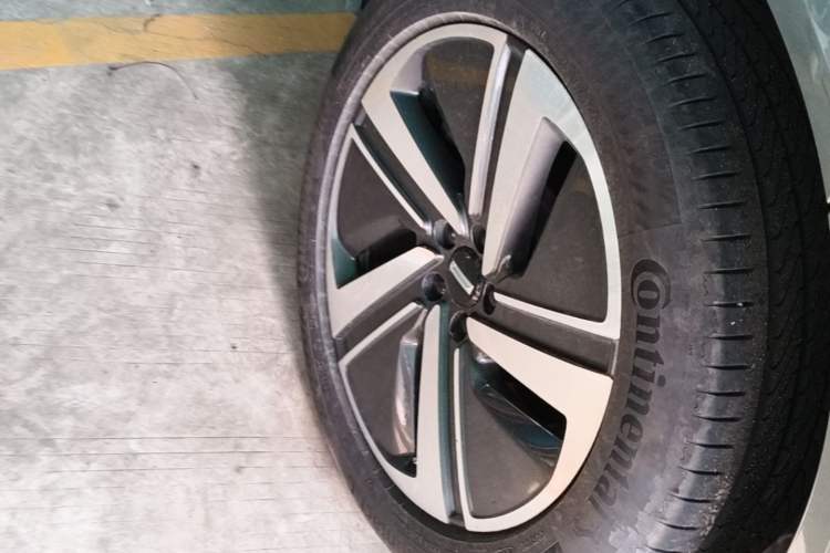 Used Wey Lanshan 2025 Four-Wheel Drive Ultra Right Rear Wheel Hub