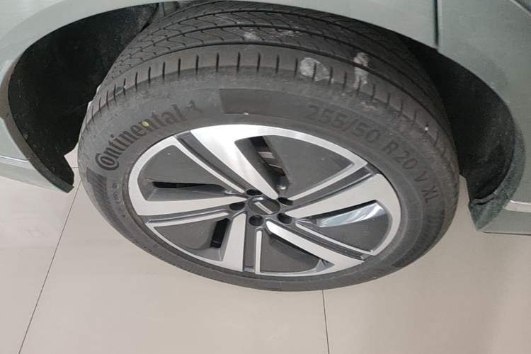 Used Wey Lanshan 2025 Four-Wheel Drive Max Right Rear Wheel Hub