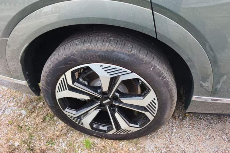 Used Wey Lanshan 2025 Four-Wheel Drive Ultra Right Rear Wheel Hub