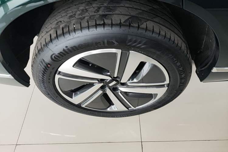Used Wey Lanshan 2025 Four-Wheel Drive Max Right Rear Wheel Hub