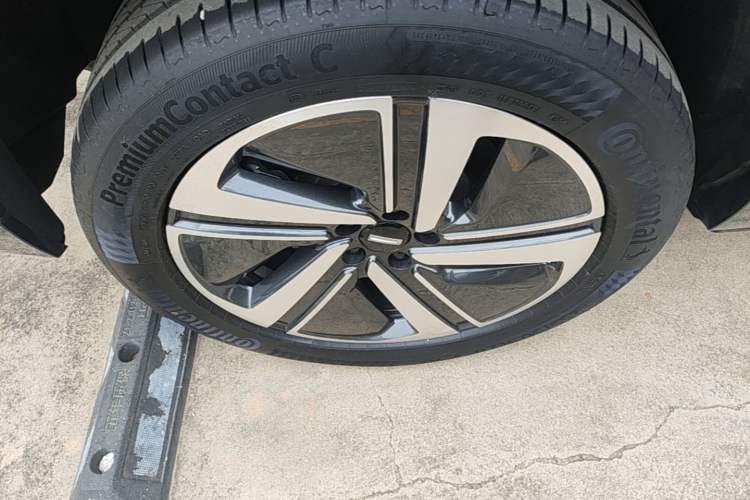 Used Wey Lanshan 2025 Four-Wheel Drive Max Right Rear Wheel Hub