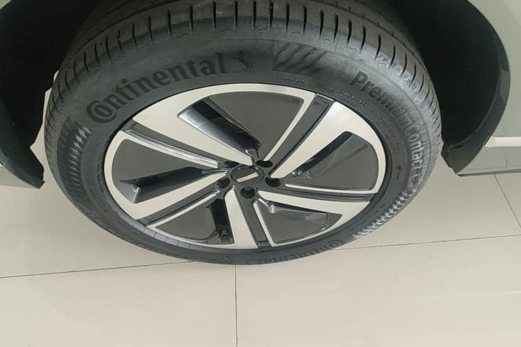 Used Wey Lanshan 2025 Four-Wheel Drive Max Right Rear Wheel Hub