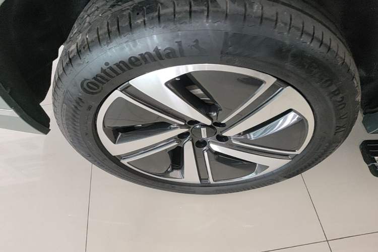 Used Wey Lanshan 2025 Four-Wheel Drive Max Right Rear Wheel Hub
