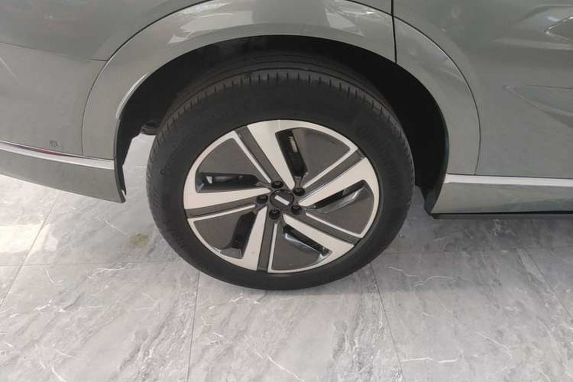 Used Wey Lanshan 2025 Four-Wheel Drive Max Right Rear Wheel Hub