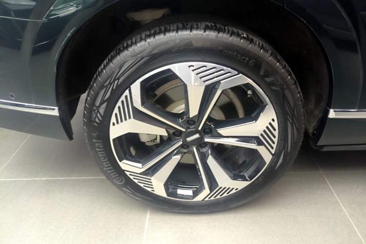 Used Wey Lanshan 2025 Four-Wheel Drive Max Right Rear Wheel Hub