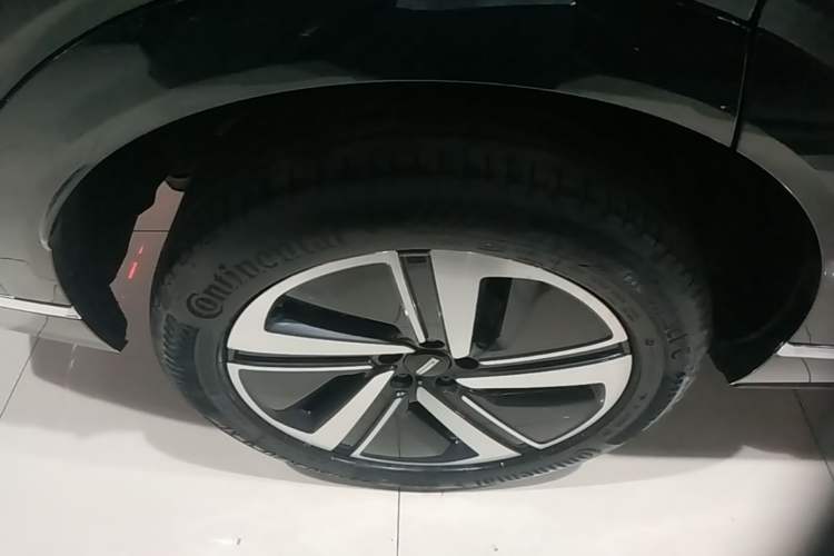 Used Wey Lanshan 2025 Four-Wheel Drive Max Right Rear Wheel Hub
