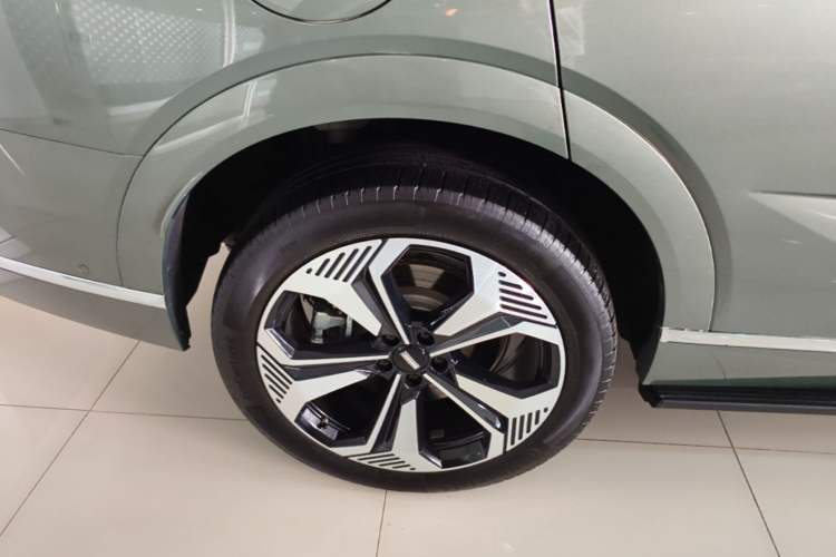 Used Wey Lanshan 2025 Four-Wheel Drive Max Right Rear Wheel Hub