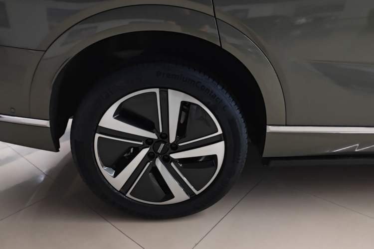 Used Wey Lanshan 2025 Four-Wheel Drive Max Right Rear Wheel Hub