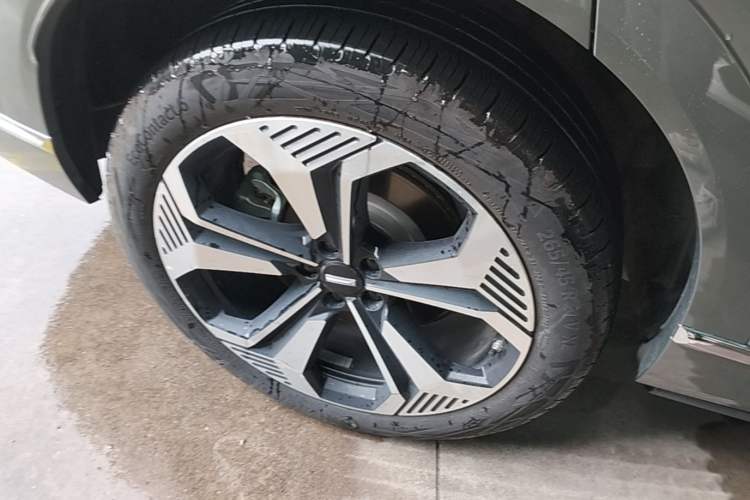 Used Wey Lanshan 2025 Four-Wheel Drive Max Right Rear Wheel Hub