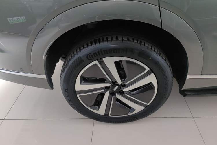 Used Wey Lanshan 2025 Four-Wheel Drive Max Right Rear Wheel Hub