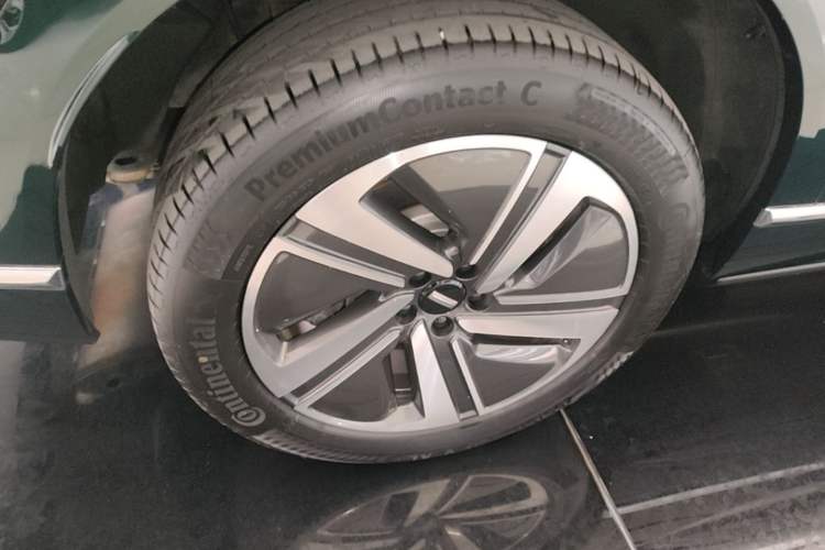 Used Wey Lanshan 2025 Four-Wheel Drive Max Right Rear Wheel Hub