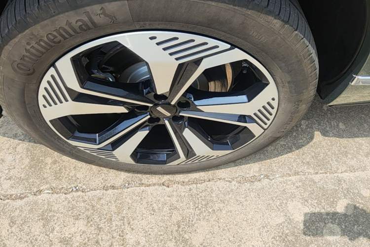 Used Wey Lanshan 2025 Four-Wheel Drive Max Right Rear Wheel Hub