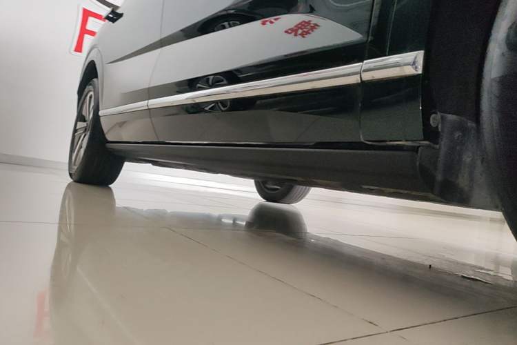 Used Wey Lanshan 2025 Four-Wheel Drive Max Right Side Sill