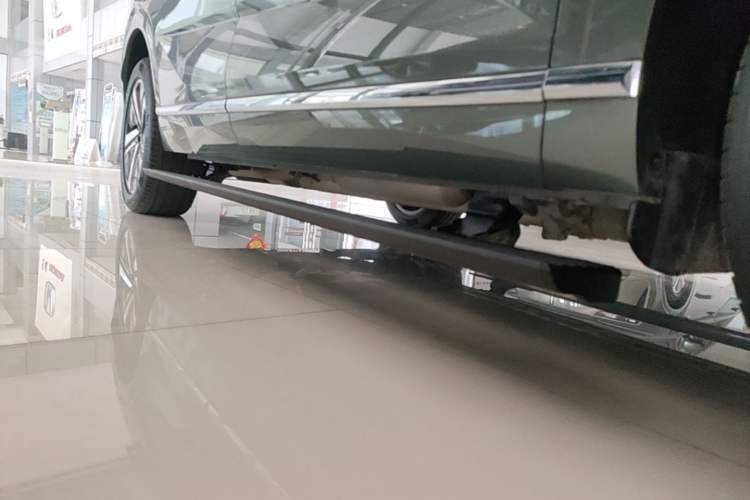 Used Wey Lanshan 2025 Four-Wheel Drive Max Right Side Sill