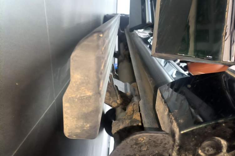 Used Wey Lanshan 2025 Four-Wheel Drive Max Right Side Sill